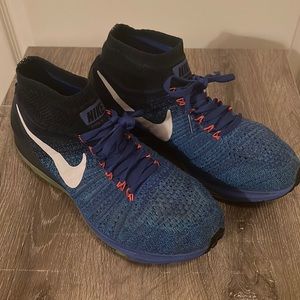 NIKE ZOOM ALL OUT size 8.5 • PRELOVED